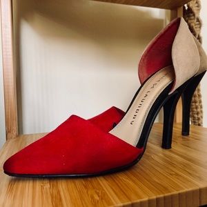 Chinese Laundry Red & Tan Suede Pumps